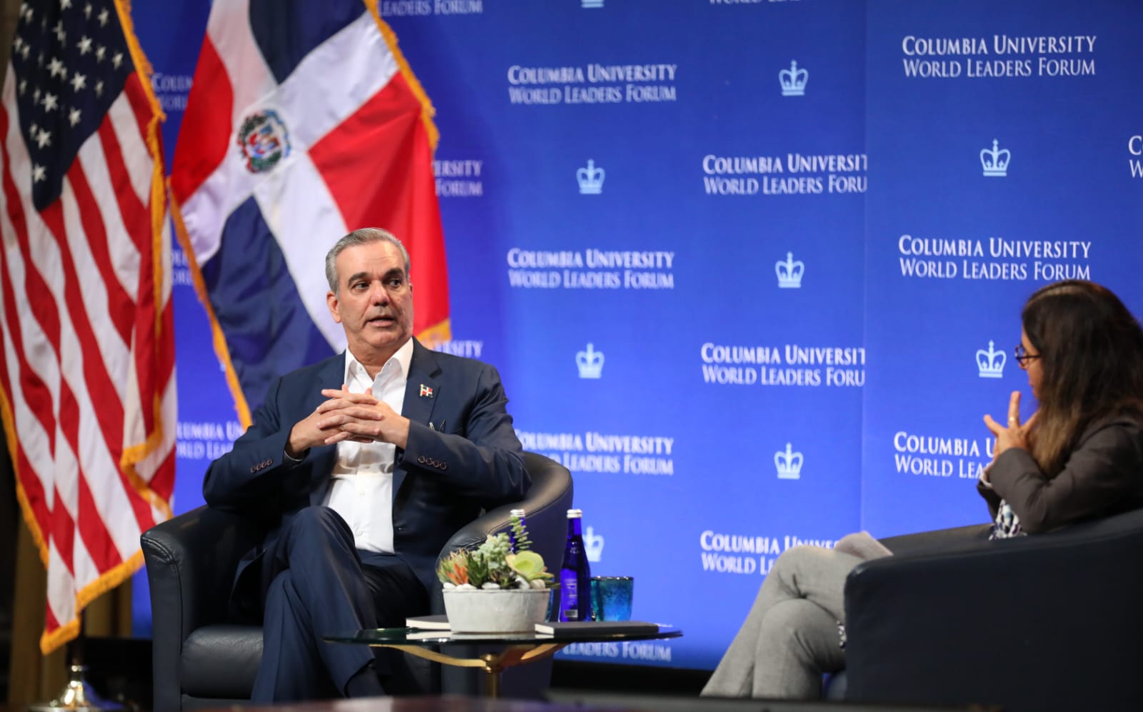 Presidente Abinader reitera ante estudiantes de la Universidad de